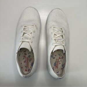 Skechers White Tennis Shoes with Floral Detail - Style 136112, Women’s Size 10